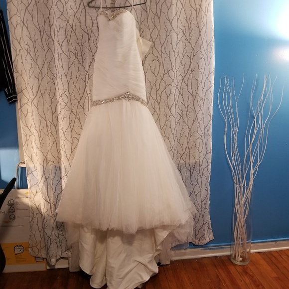 Wedding dress - Picture 4 of 4
